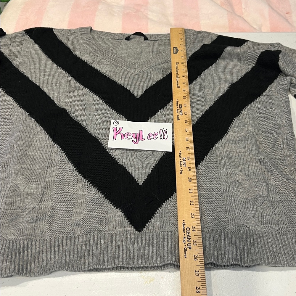 #54. 🪷Knit vneck sweater. 22/24. 2x - Picture 3 of 8